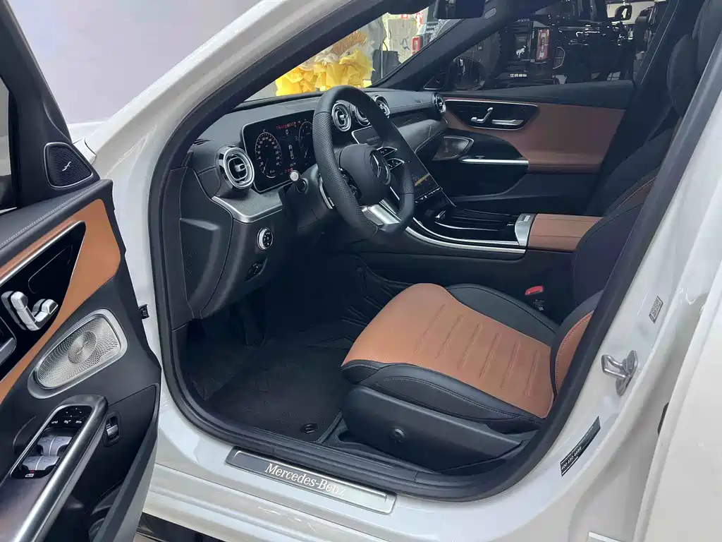 Mercedes-Benz C-Class 2024