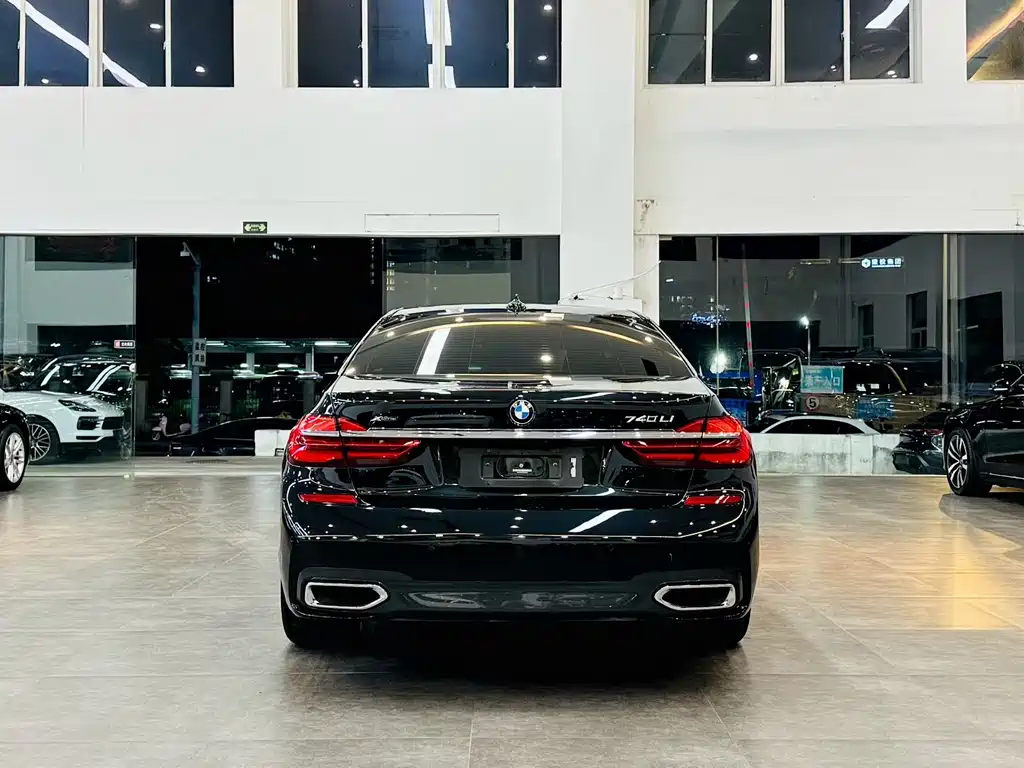 BMW 7 Series 2018 — фото 4