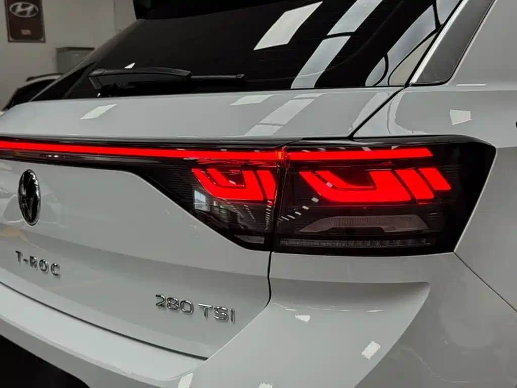 Volkswagen T-Roc 2023 — фото 20