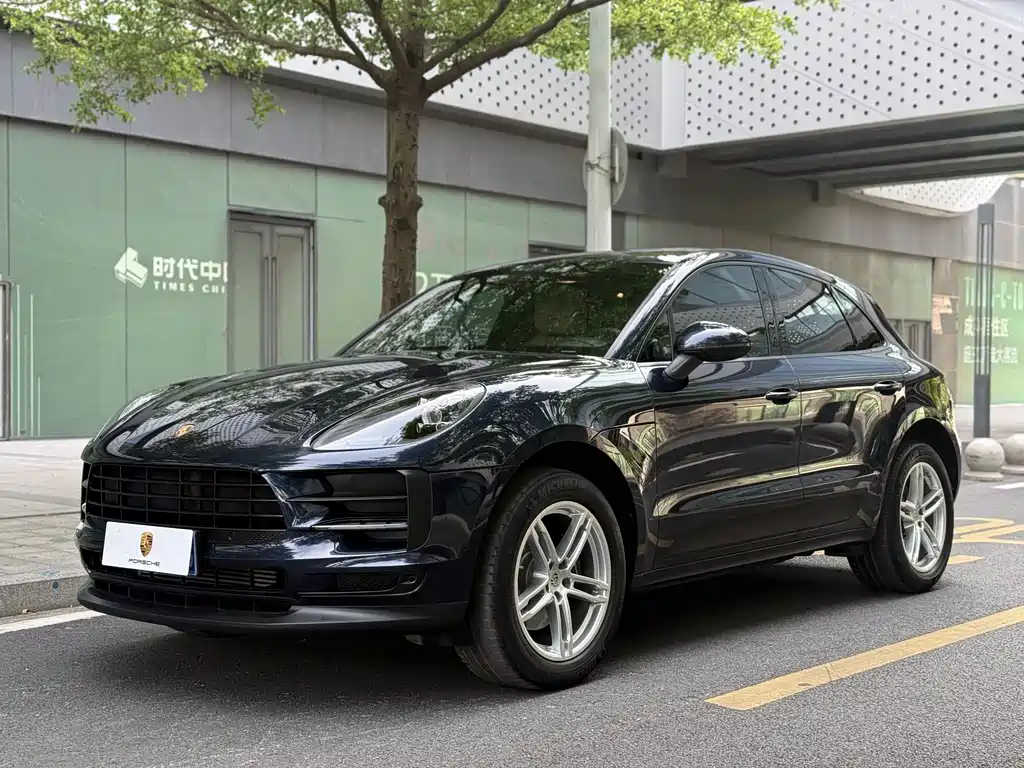 Porsche Macan 2019 — фото 1