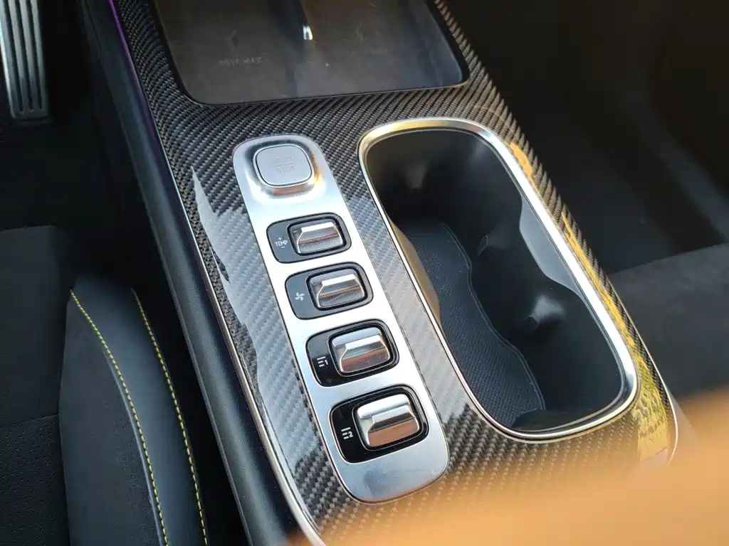 Xiaomi SU7 Ultra 2025 — фото 10