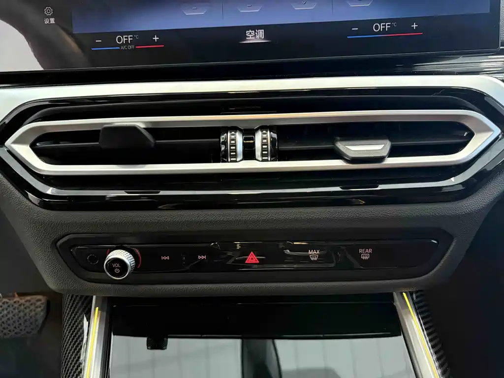 BMW 3 Series 2023 — фото 18