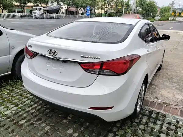 Hyundai Elantra Langdong 2017