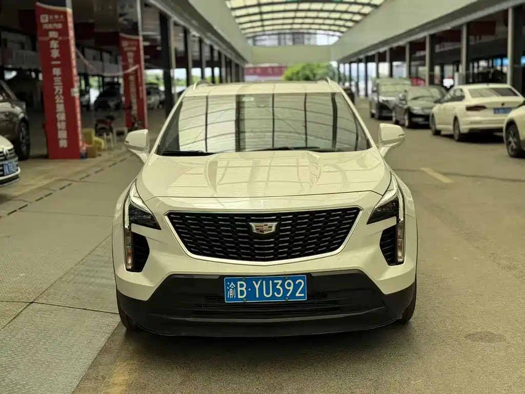 Cadillac XT4 2022 — фото 2
