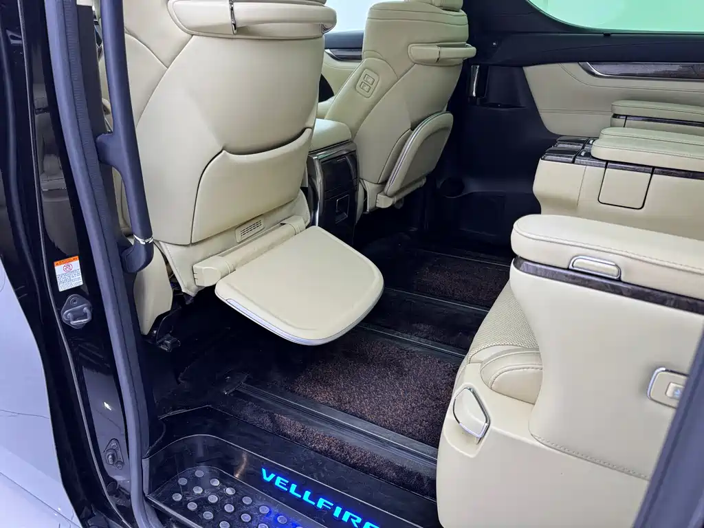 Toyota Vellfire 2020 — фото 7