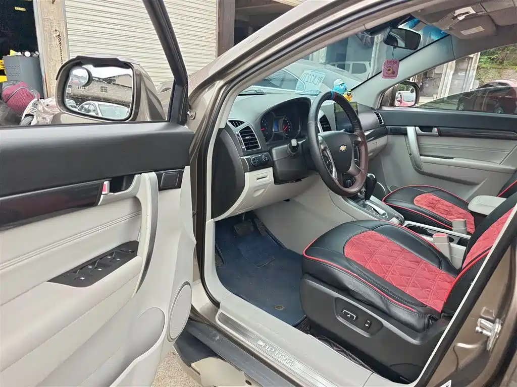 Chevrolet Captiva 2015 — фото 16