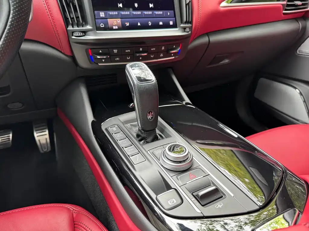 Maserati Levante 2022 — фото 14