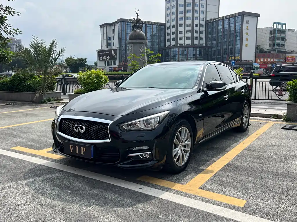 Infiniti Q50L 2015 — фото 1