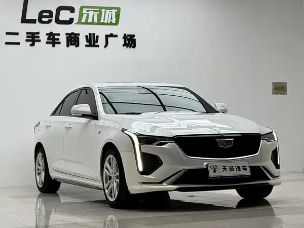 Cadillac CT4 2022