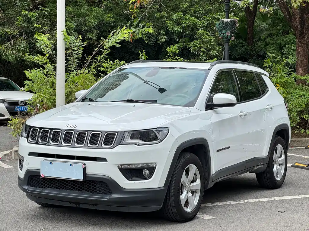 Jeep Compass 2017 — фото 1