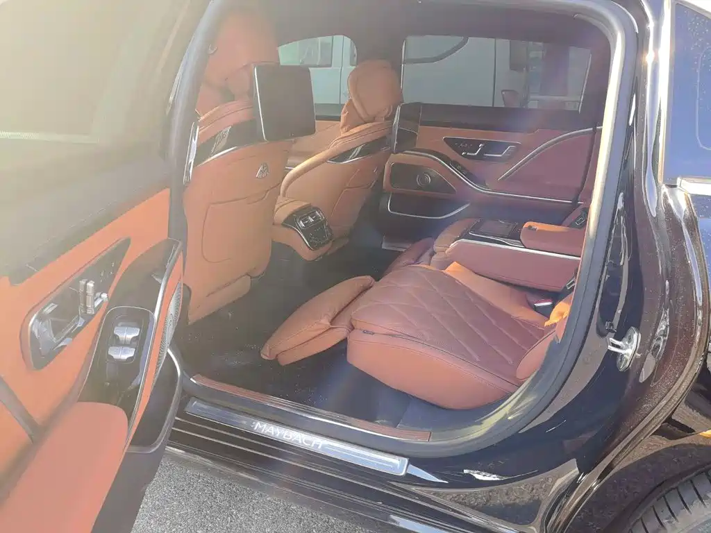 Mercedes-Benz Maybach S-Class 2024