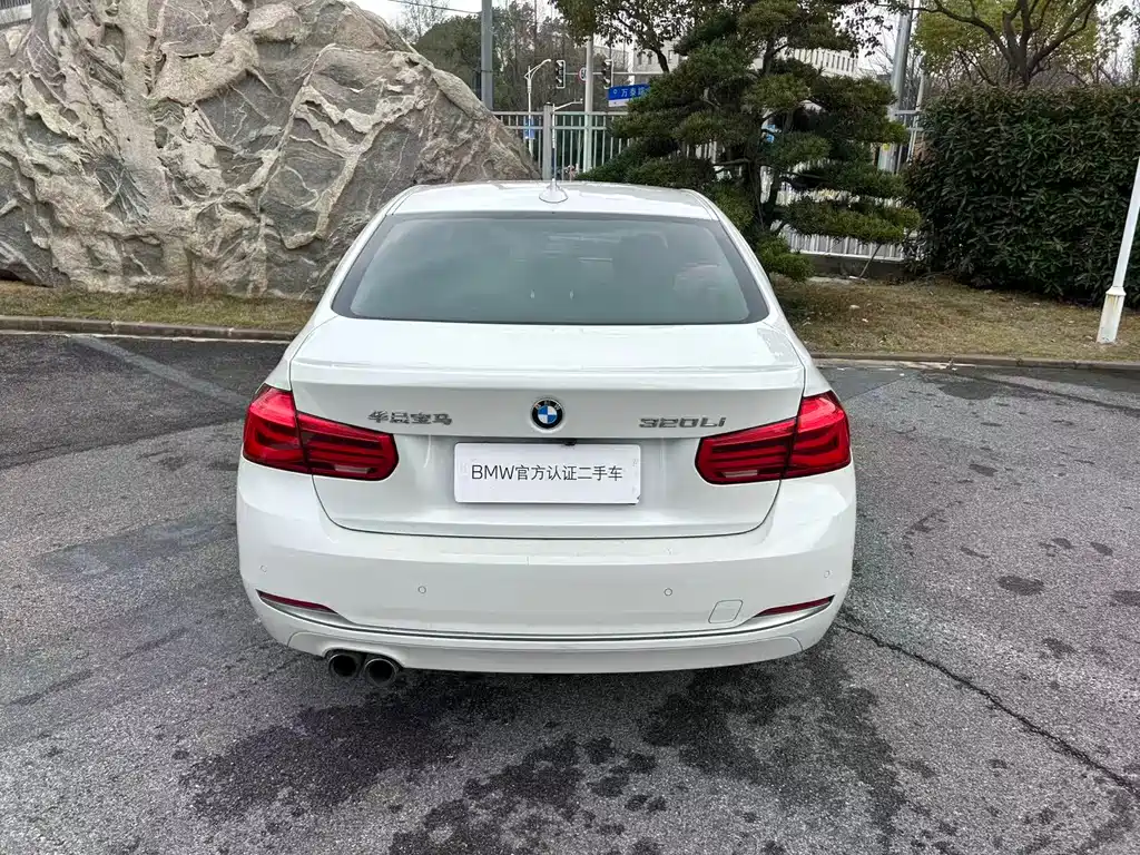 BMW 3 Series 2018 — фото 4