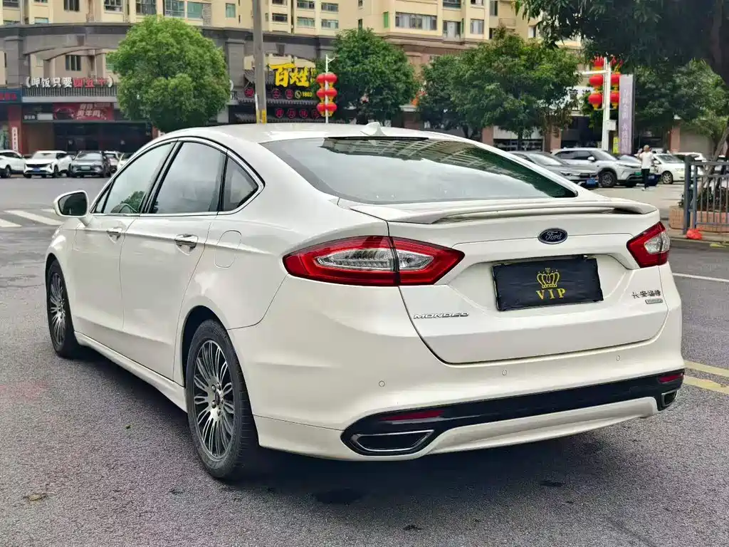 Ford Mondeo 2015 — фото 7