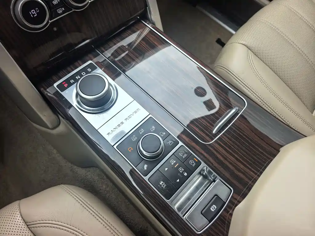 Land Rover Range Rover 2015 — фото 12