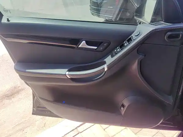 Mercedes-Benz R-Class 2017
