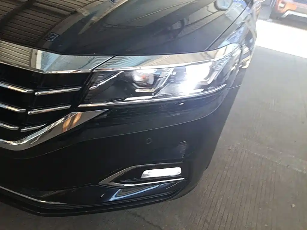 Volkswagen Passat 2020 — фото 24