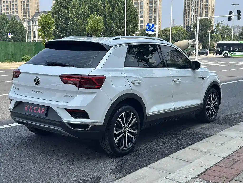 Volkswagen T-Roc 2023 — фото 14