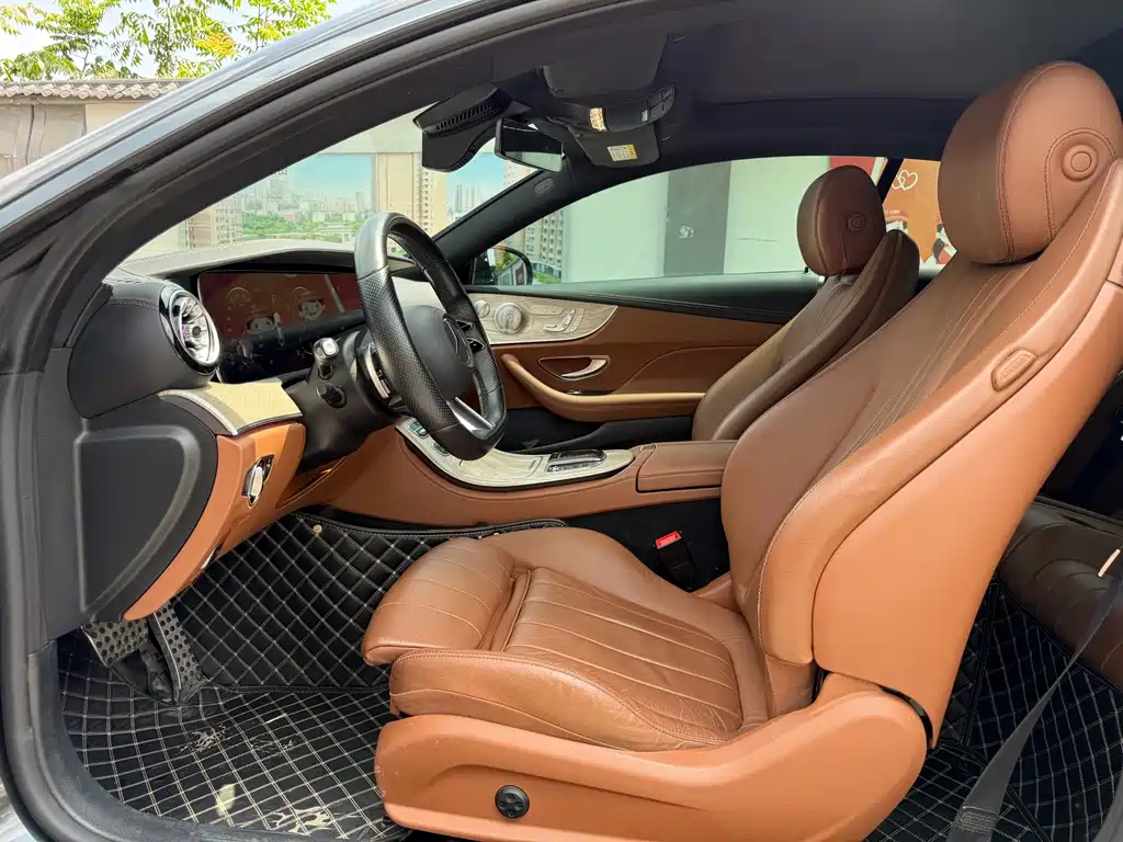 Mercedes-Benz E-Class 2022
