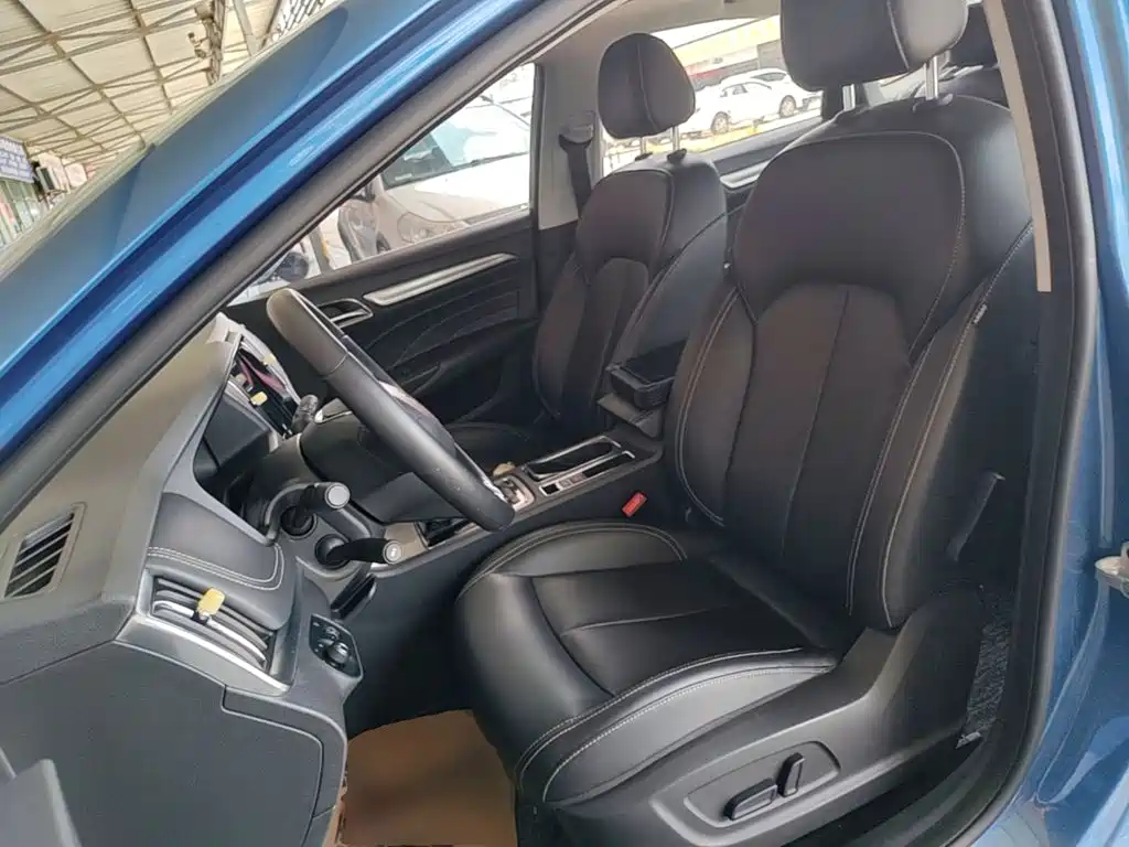Roewe i6 Classic 2018 — фото 15
