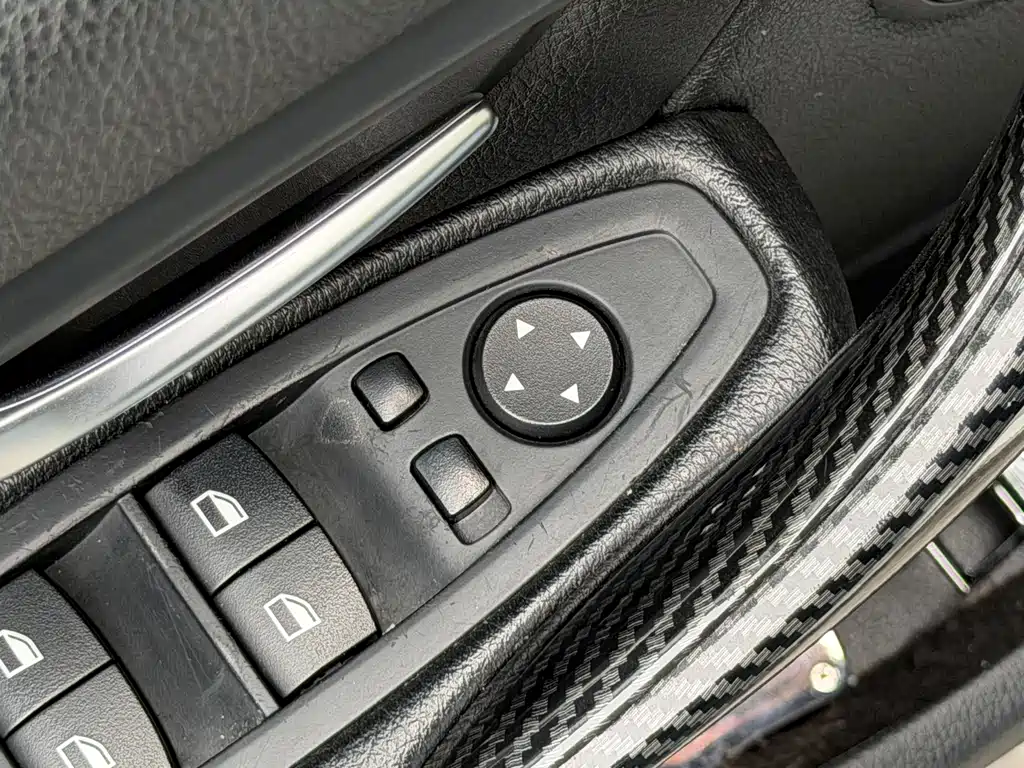 BMW 3 Series 2015 — фото 32