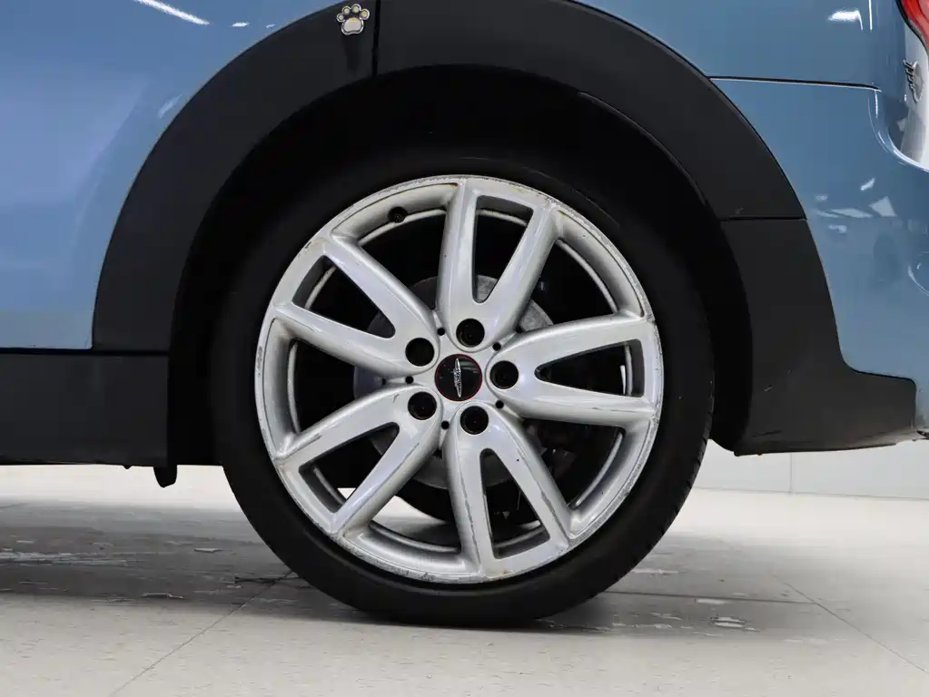 MINI Clubman 2019 — фото 10