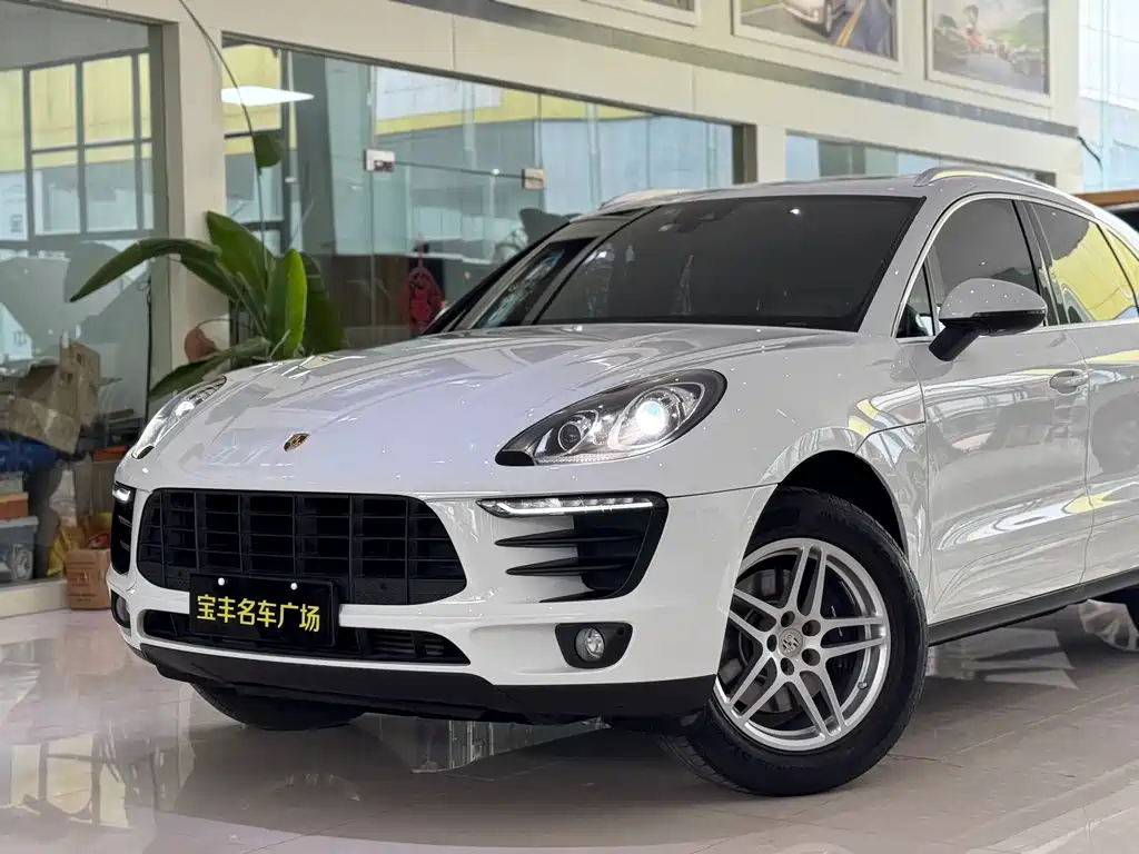 Porsche Macan 2017 — фото 13