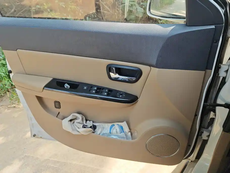 Wuling Hongguang 2015