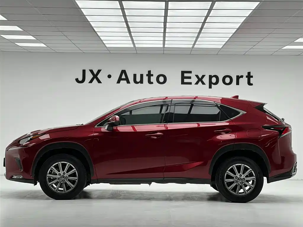 Lexus NX 2021 — фото 7