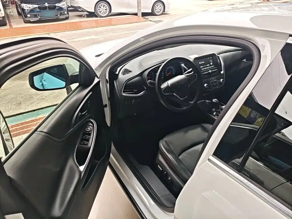 Chevrolet Malibu XL 2017 — фото 16