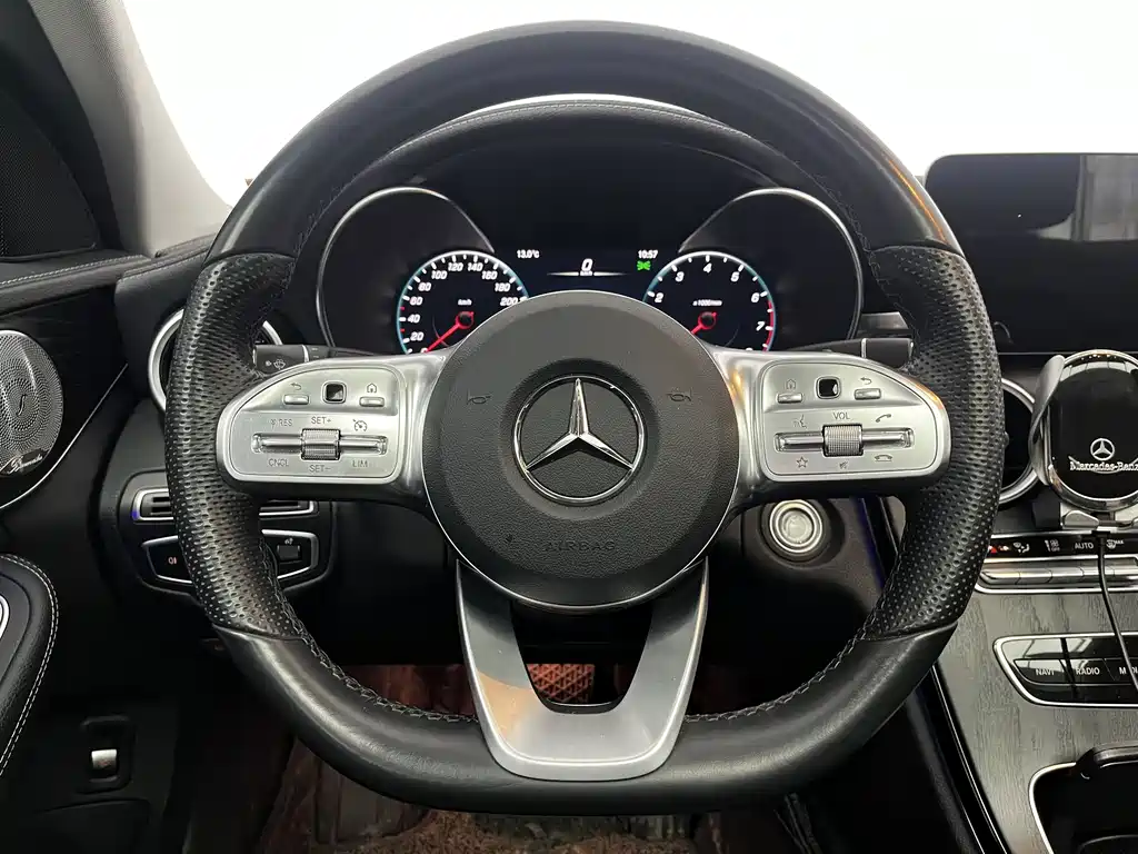 Mercedes-Benz C-Class 2021 — фото 11