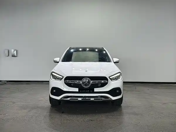 Mercedes-Benz GLA 2023