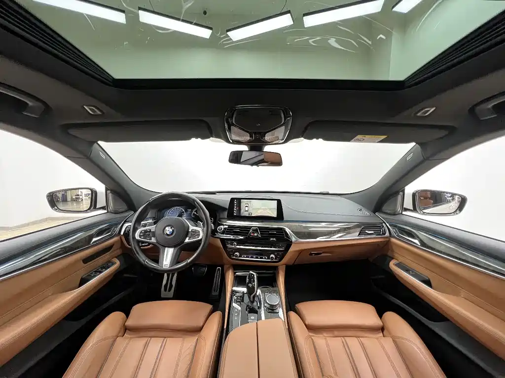 BMW 6 Series GT 2018 — фото 12