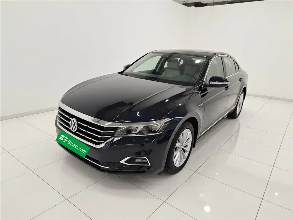 Volkswagen Passat 2019 — фото 1