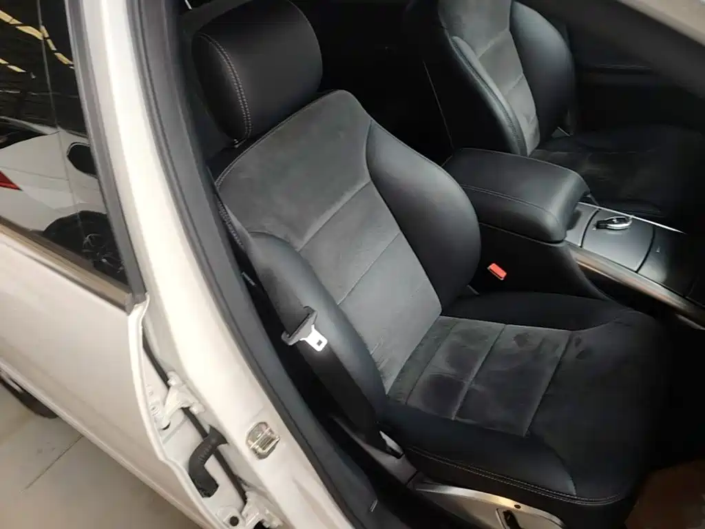 Mercedes-Benz R-Class 2015 — фото 25