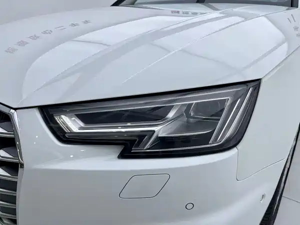 Audi A4L 2019