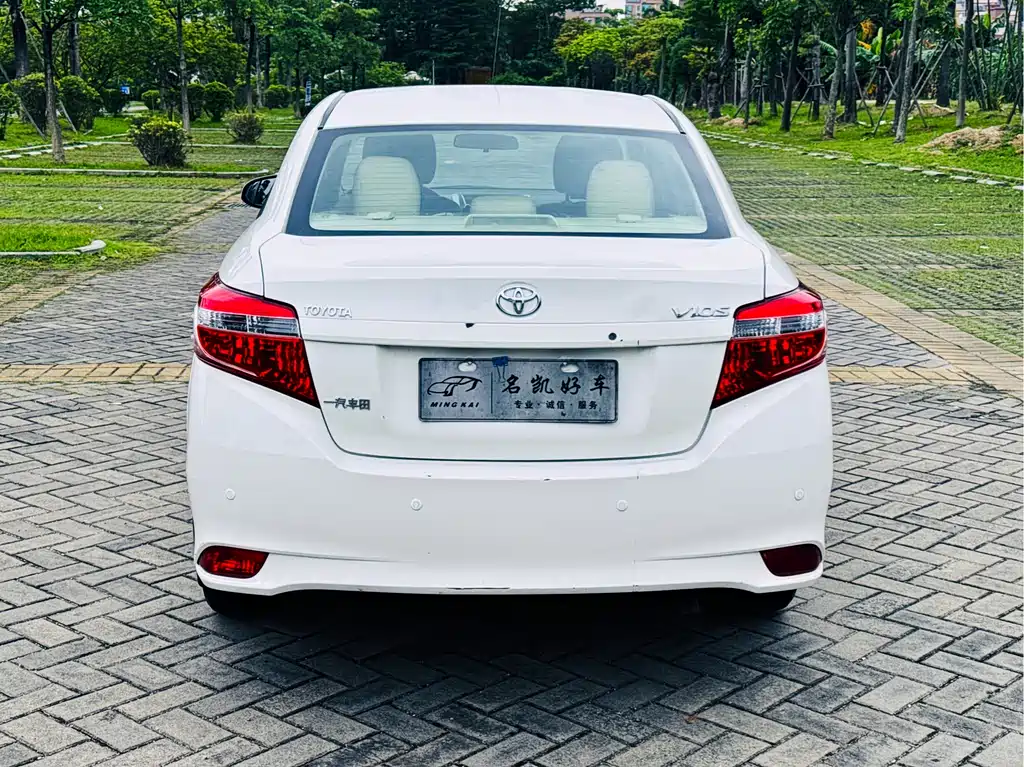 Toyota Vios 2016 — фото 5