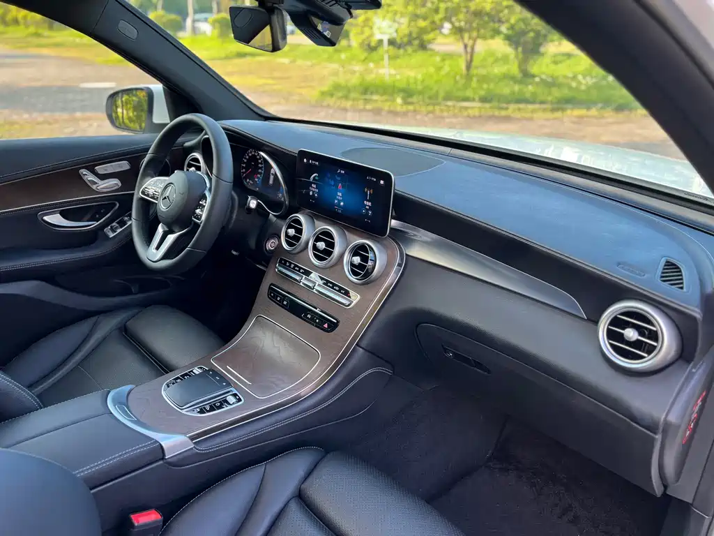 Mercedes-Benz GLC 2020 — фото 12