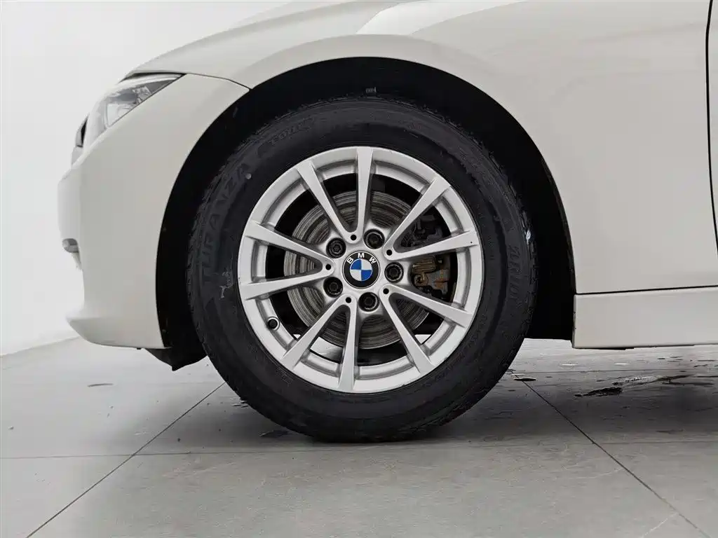 BMW 3 Series 2015 — фото 17
