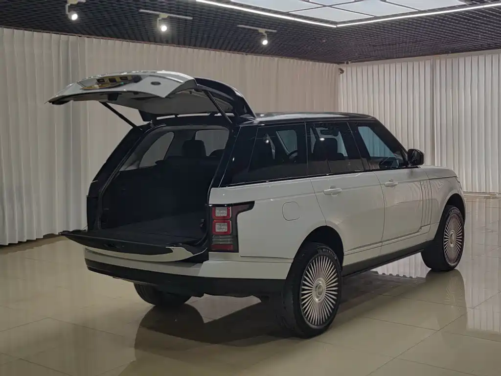 Land Rover Range Rover 2019 — фото 8