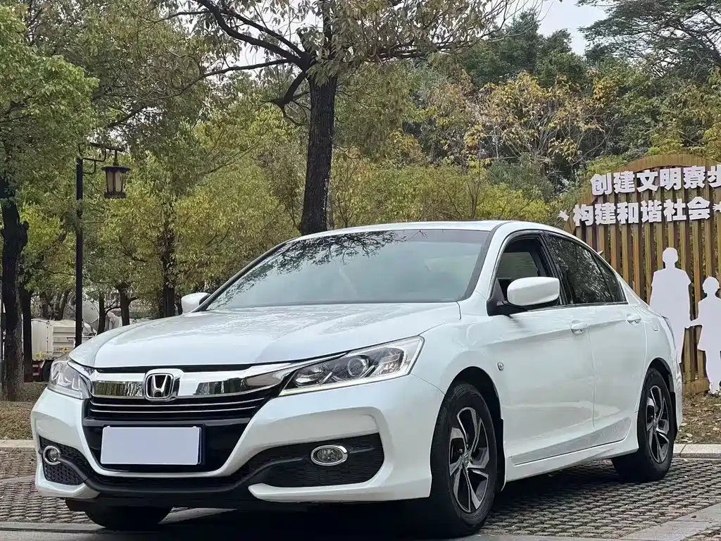 Honda Accord 2017 — фото 3