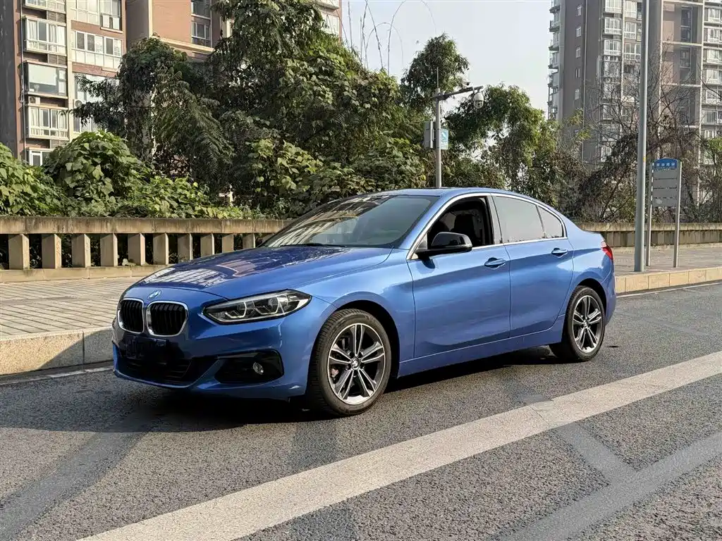 BMW 1 Series 2018 — фото 1