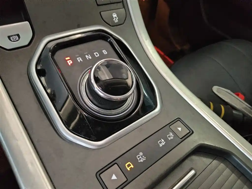Land Rover Evoque 2017 — фото 14