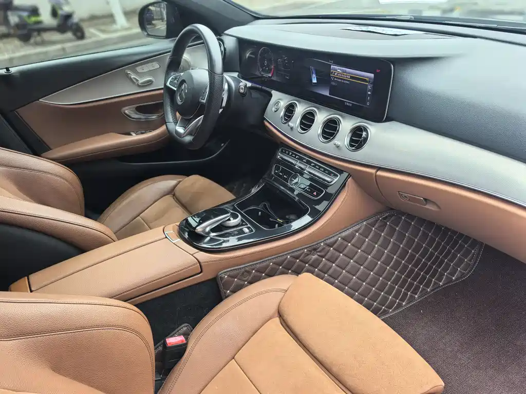 Mercedes-Benz E-Class 2017 — фото 13