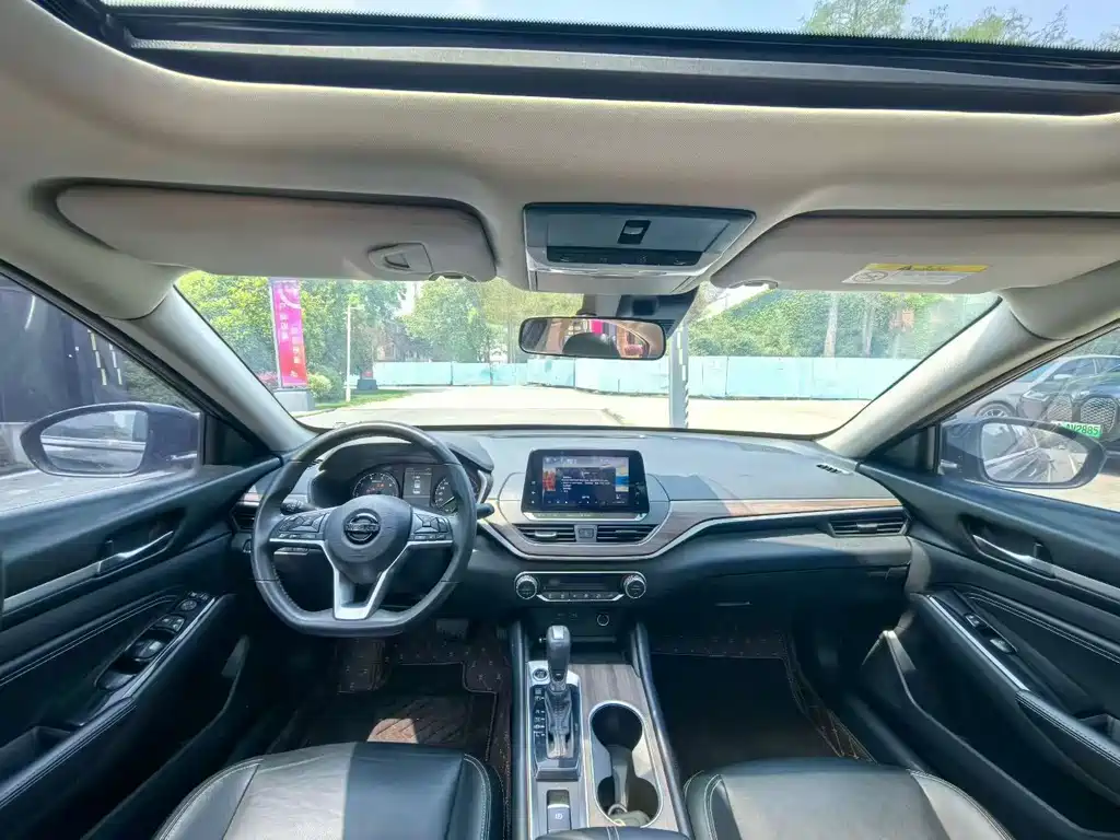 Nissan Teana 2022