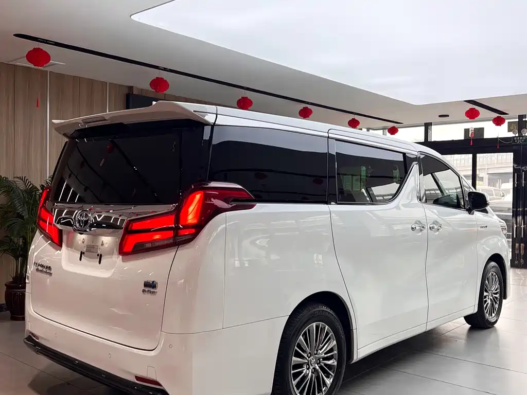 Toyota Alphard 2022 — фото 5