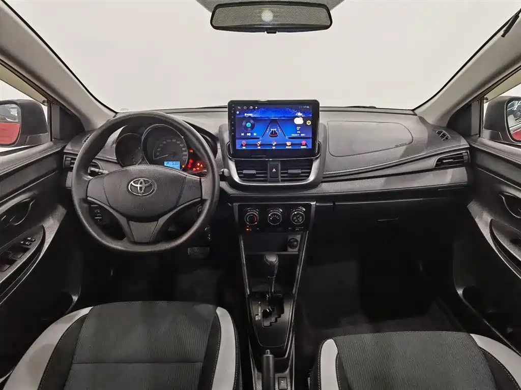 Toyota Yaris L 2021 — фото 5