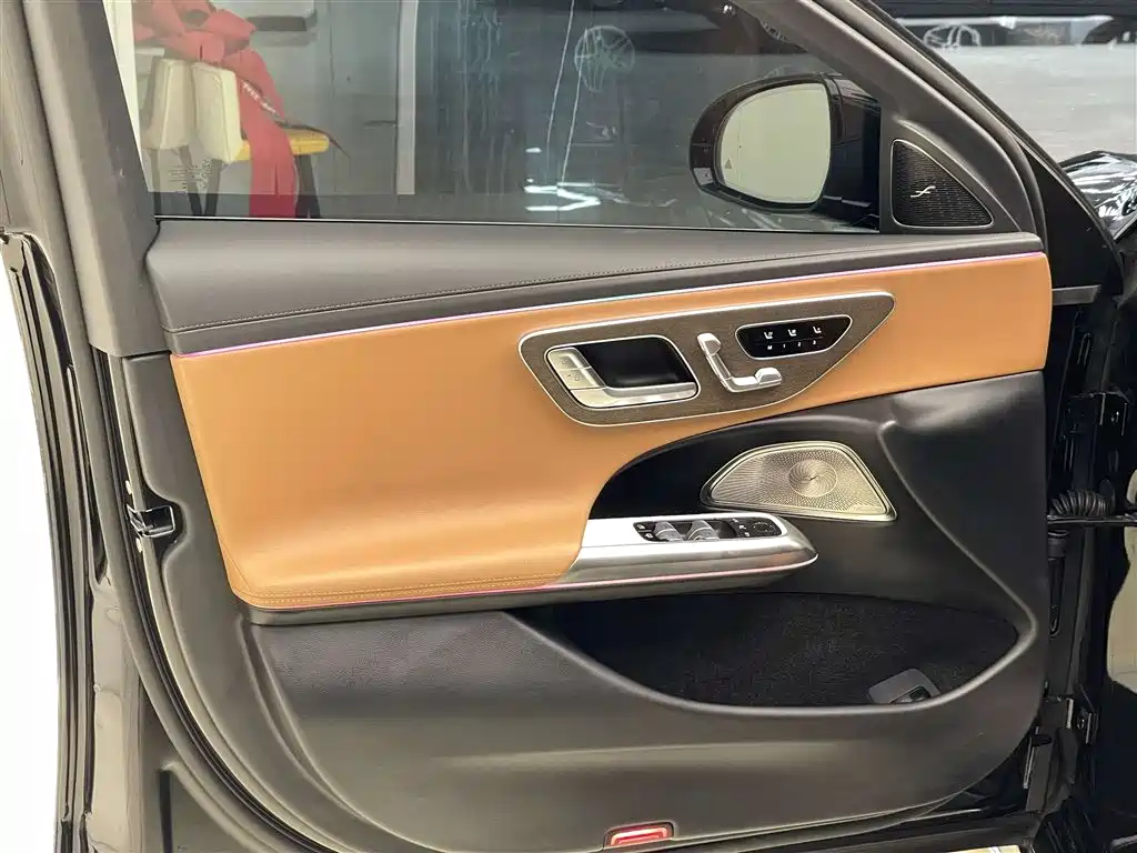 Mercedes-Benz E-Class 2025 — фото 14