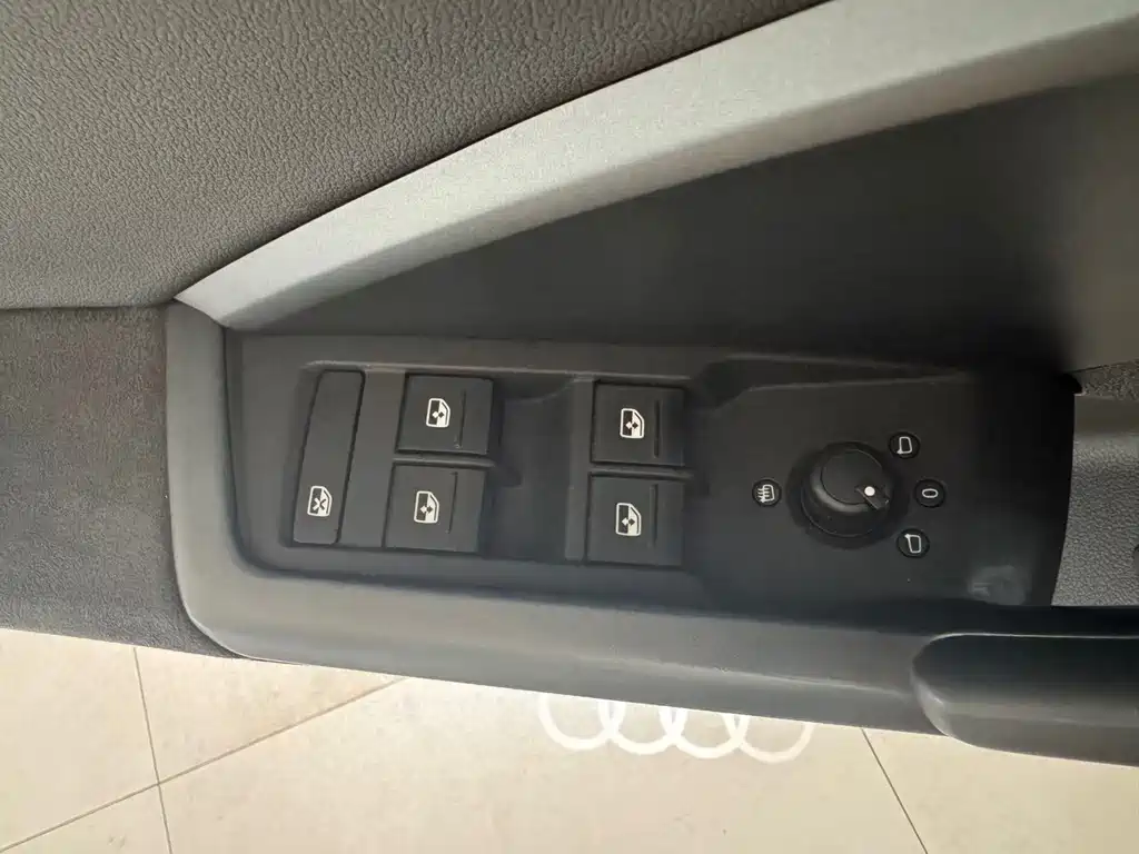 Audi Q3 Sportback 2022 — фото 18
