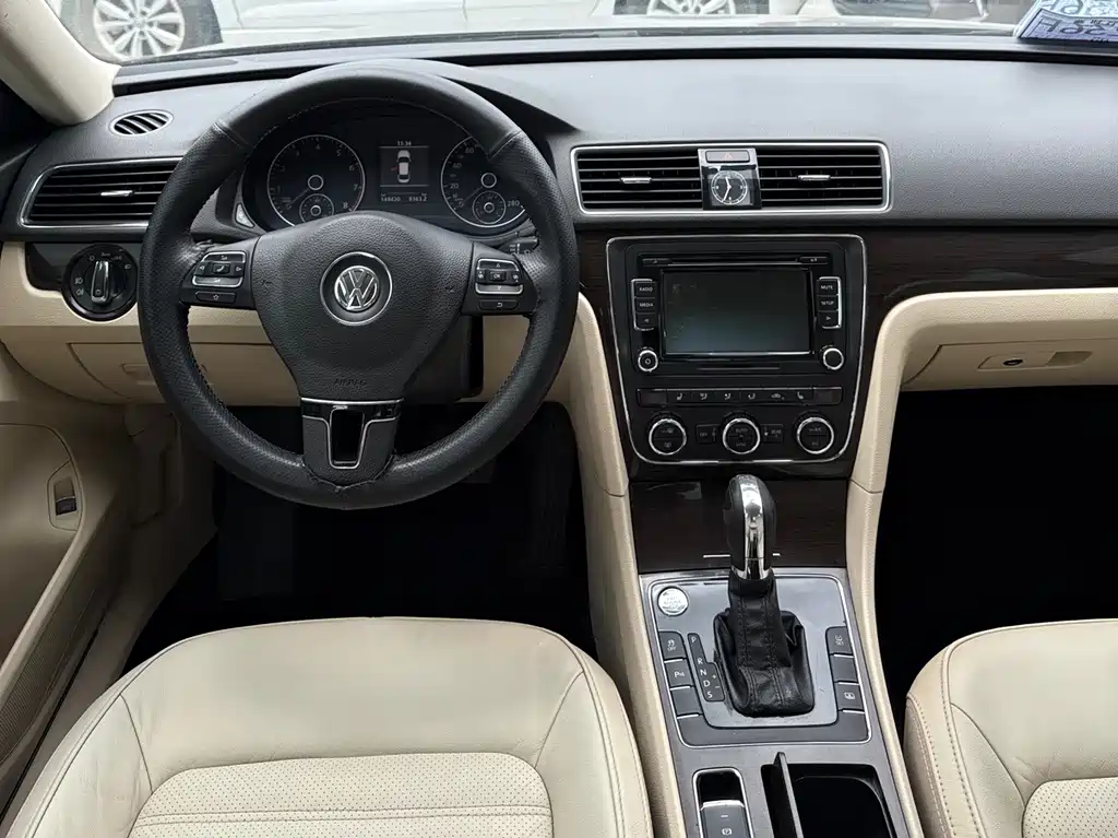 Volkswagen Passat 2014 — фото 9