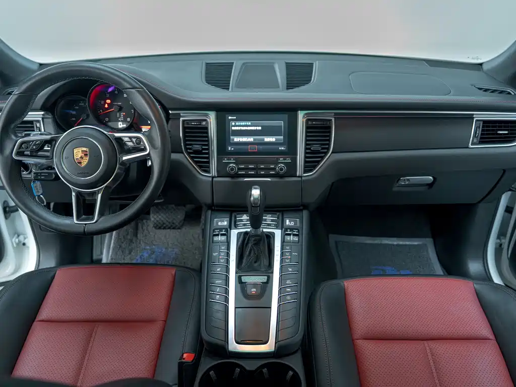 Porsche Macan 2016 — фото 10